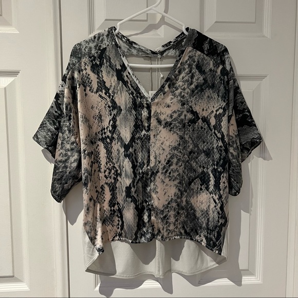 3/$30 NWT Zara Animal Print Kimono Style Top - Picture 1 of 8